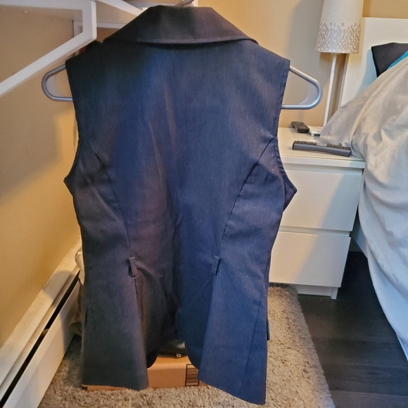 Dynamite Vest - Picture 3 of 3